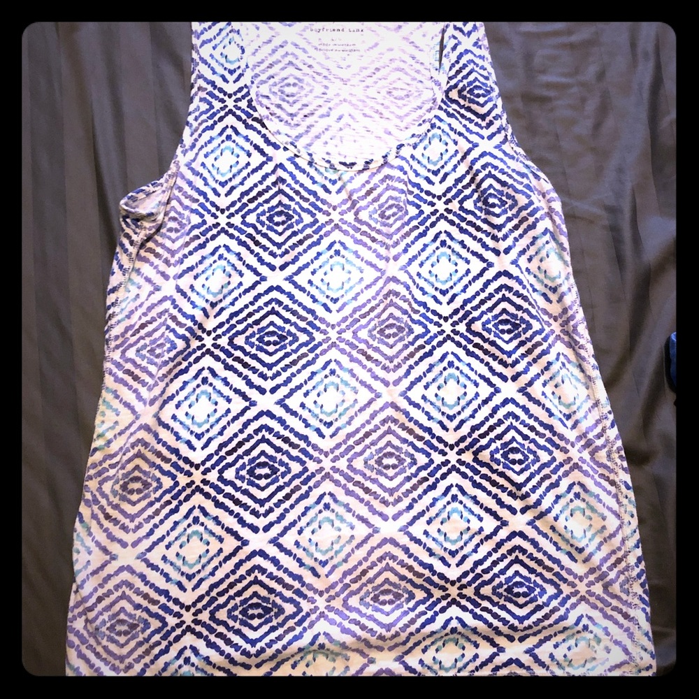 Geometric pattern blue and white tank